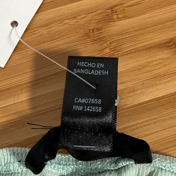 💚 SWS Essentials Mint Green Ribbed Halter Top Size Medium NWT Summer Tank - Picture 6 of 6